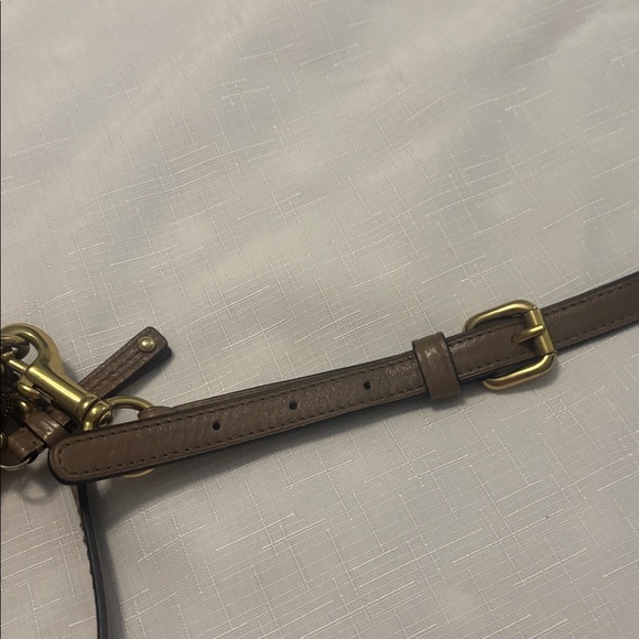 VTG Coach Taupe Pebbled Pleated Leather Crossbody  handbag w/brass accents Y2K - Picture 7 of 12